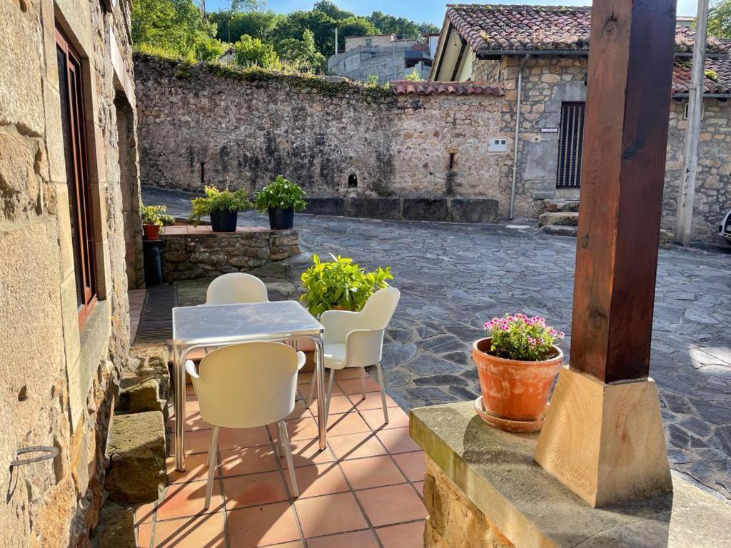 Apartamentos Rurales La Casa Vieja De Alceda ภายนอก รูปภาพ