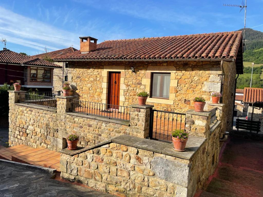 Apartamentos Rurales La Casa Vieja De Alceda ภายนอก รูปภาพ
