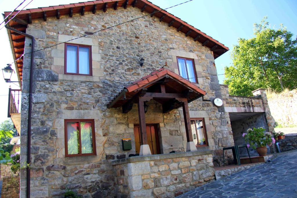 Apartamentos Rurales La Casa Vieja De Alceda ภายนอก รูปภาพ